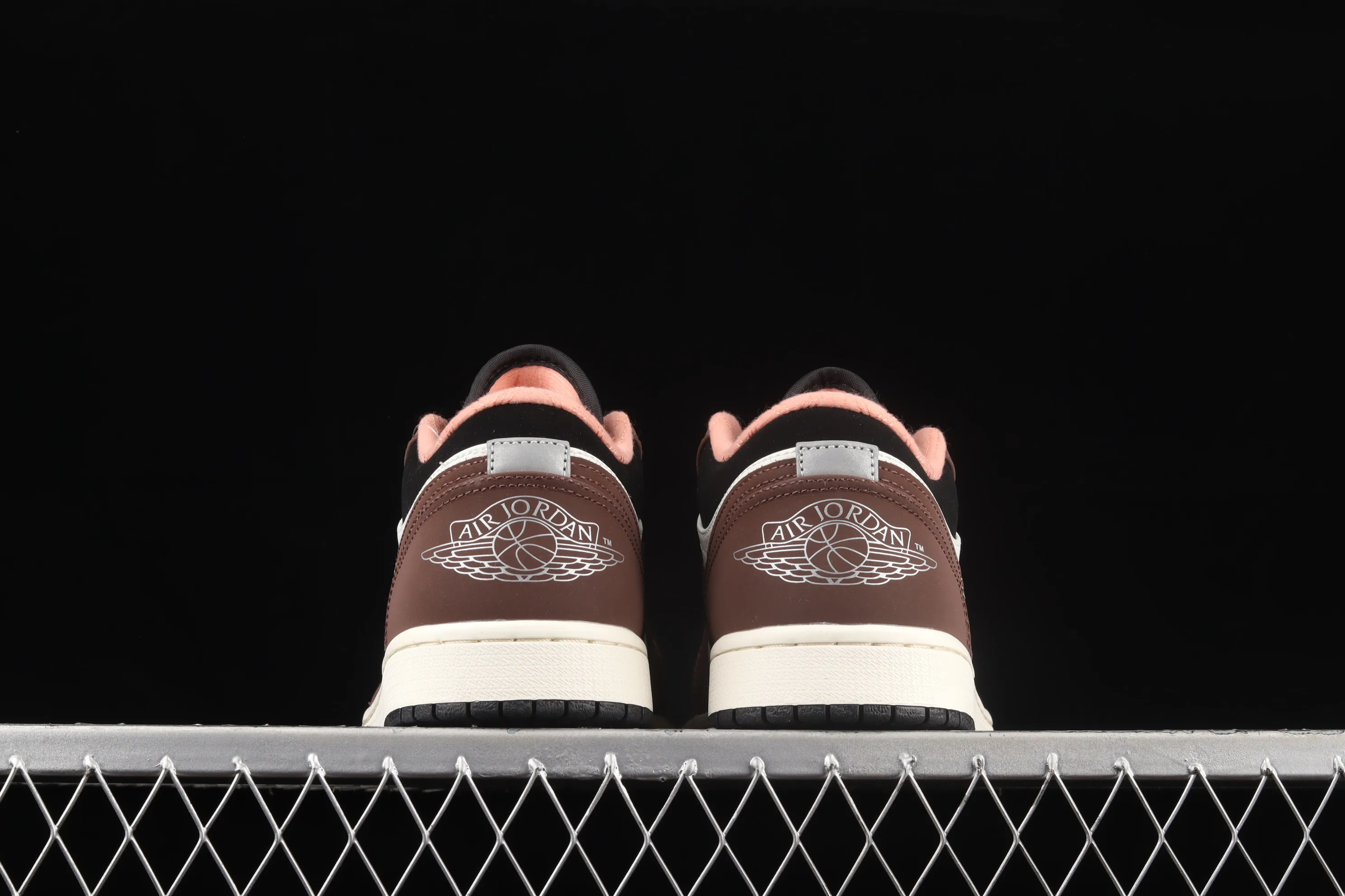 All categories Air Jordan Jordan series basketball shoes Air Jordan 1 Low G version pure original Air Jordan 1 Low AJ1 Joe 1 white brown low-top cultural leisure sports sneakers DC6991-200